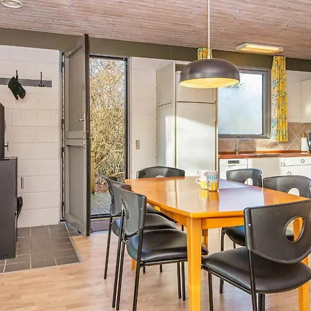 6 Person In Ans By Feriehus *
